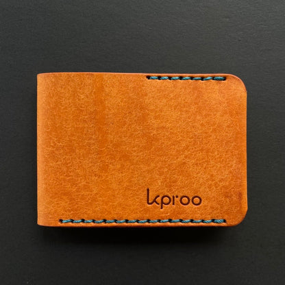 Cartera Portaplacas BASIC | Edición Olmo Hilo Turquesa | Todas las Corporaciones | Cuero Cosido a Mano – KPROO