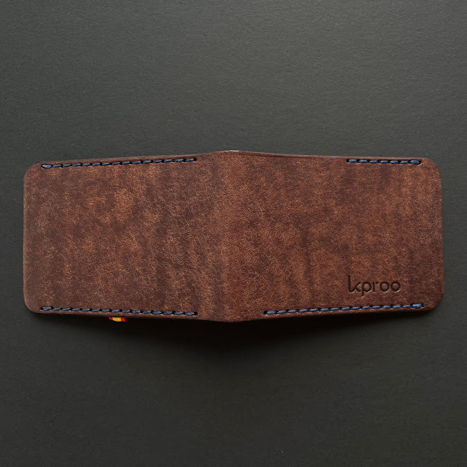 Cartera Portaplacas BASIC | Simulador | Todas las Corporaciones | Cuero Italiano Cosido a Mano – KPROO