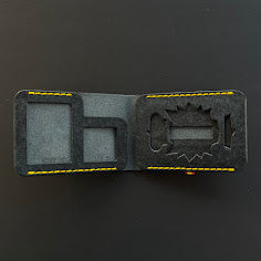 Cartera Portaplacas BASIC Policía Nacional | Edición Navy Hilo Mostaza | Cuero Cosido a Mano – KPROO