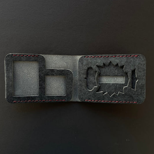 Cartera Portaplacas BASIC Policía Nacional | Edición Azul M Hilo Granate | Cuero Cosido a Mano – KPROO
