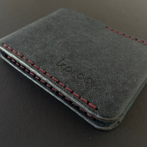 Cartera Portaplacas BASIC Policía Nacional | Edición Azul M Hilo Granate | Cuero Cosido a Mano – KPROO