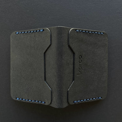 Cartera Portaplacas FORTIS Policía Nacional – Piel Italiana Cosida a Mano – Edición: Negra Hilo Azul