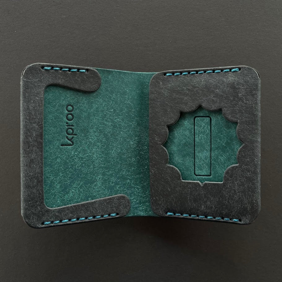 Cartera Portaplacas COMPAC Policía Local CV | Edición Navy Ortensia Hilo Turquesa | Cuero Cosido a Mano – KPROO