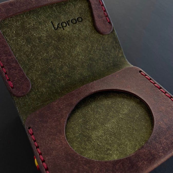 Cartera Portaplacas FORTIS Policía Local | Edición Negra Hilo Negro | Cuero Cosido a Mano – KPROO