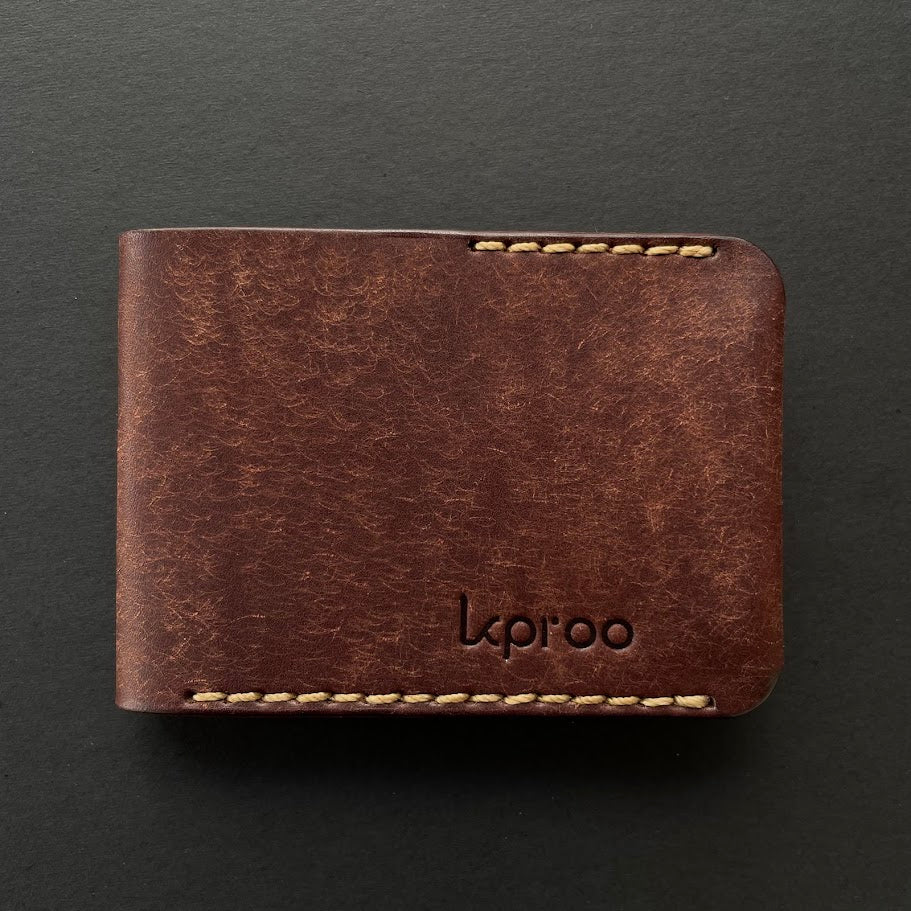 Cartera Portaplacas BASIC | Edición Tabaco Hilo Marrón | Cuero Cosido a Mano – KPROO