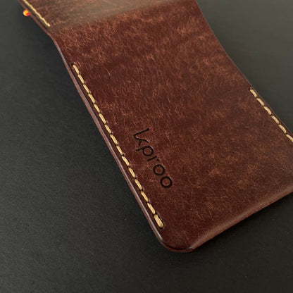 Cartera Portaplacas BASIC | Edición Tabaco Hilo Marrón | Cuero Cosido a Mano – KPROO