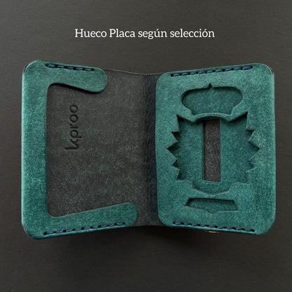 Cartera Portaplacas COMPAC | Edición Ortensia y Navy Hilo Azul Marino | Todas las Corporaciones | Cuero Cosido a Mano – KPROO