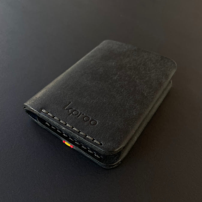 Cartera Portaplacas COMPAC Policía Nacional | Edición Negra Azul M Hilo Gris | Cuero Cosido a Mano – KPROO