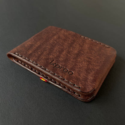Cartera Portaplacas BASIC | Edición Tabaco Hilo Marrón Oscuro | Cuero Cosido a Mano – KPROO