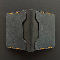 Cartera Portaplacas FORTIS | Edición BARCELONA | Cuero Cosido a Mano – KPROO | CNP · GC · PL