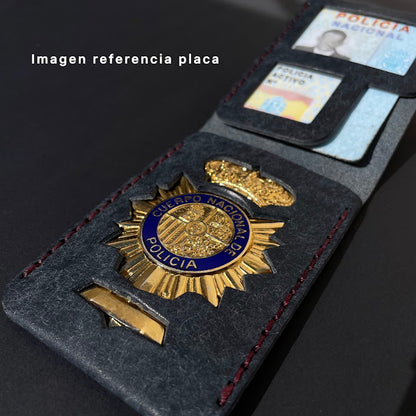 Cartera portaplacas policial personalizable el hueco para placa de Policia Nacional Guardia Civil y Policias locales Piel italiana cosida a mano