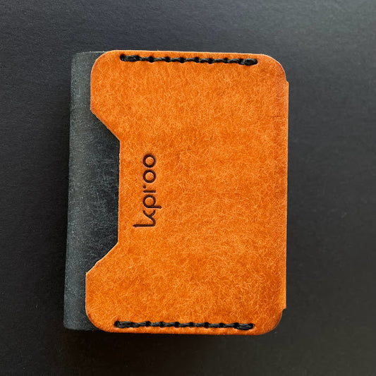 Cartera Portaplacas FORTIS Guardia Civil – Piel Italiana Cosida a Mano – Edición: Olmo y Azul M Hilo Negro