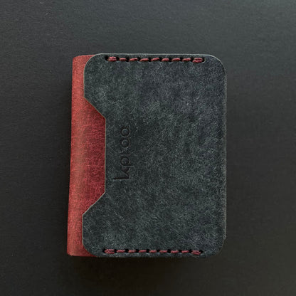 Cartera Portaplacas FORTIS Policía Nacional – Piel Italiana Cosida a Mano – Edición: Azul M y Mosto Hilo Granate