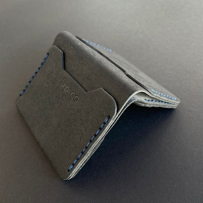 Cartera Portaplacas FORTIS Policía Nacional – Piel Italiana Cosida a Mano – Edición: Negra Hilo Azul